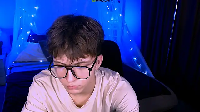 travis_wolf_ live sex cam