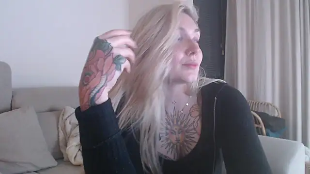 tattoobbgirl live sex cam