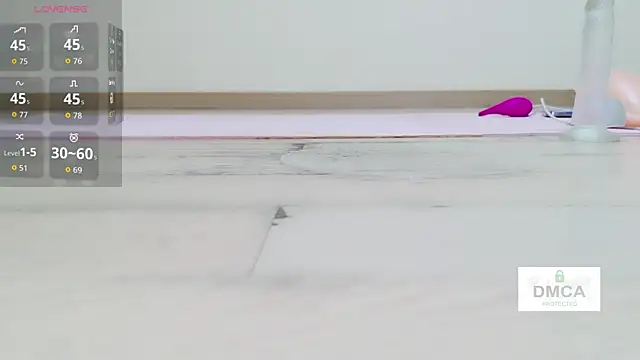 Vicki-66 live sex cam