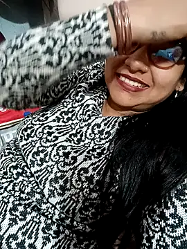 urvashi01224 live sex cam