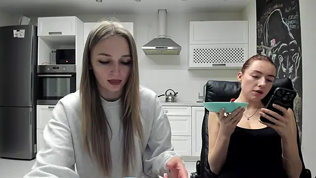 lisenok live sex cam