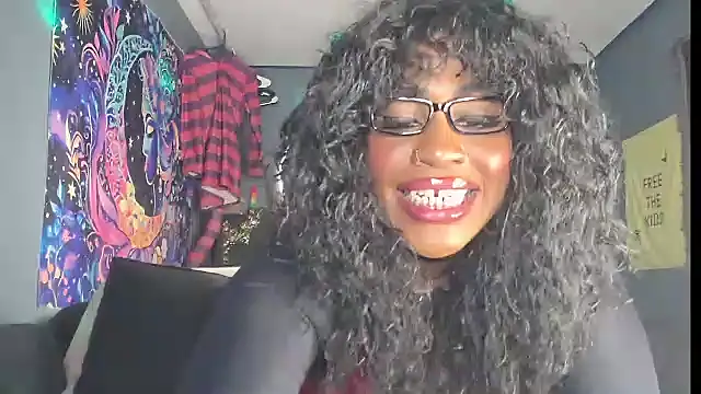 AmazonianMistress live sex cam