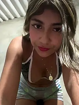 Sweed-virgin-pussy live sex cam