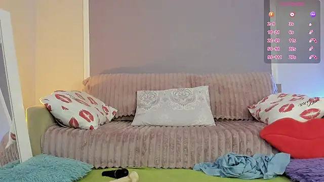 MonikaFamex live sex cam