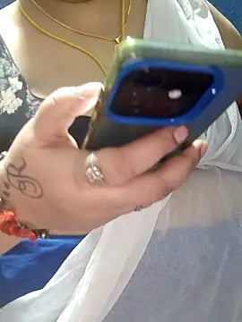 tamilthanushri live sex cam