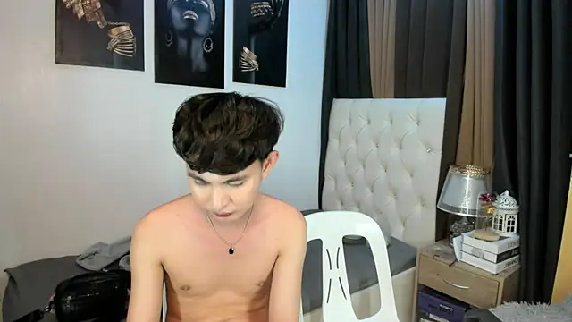 XloverXsiantwink live sex cam