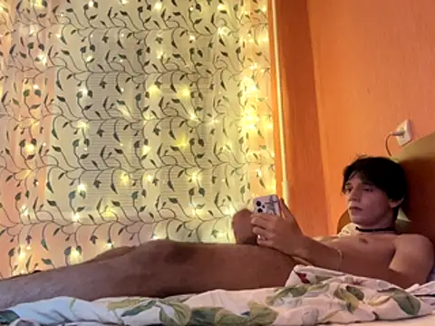 NikGive live sex cam