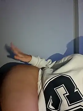 Aylinn1234 live sex cam