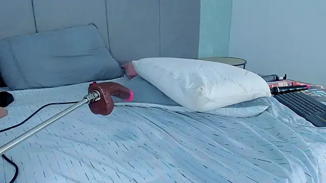 Annie-Wolf live sex cam