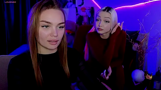 KitsyMoore live sex cam