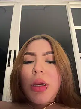 Beella1_ live sex cam