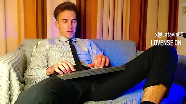 Midnighter_ live sex cam