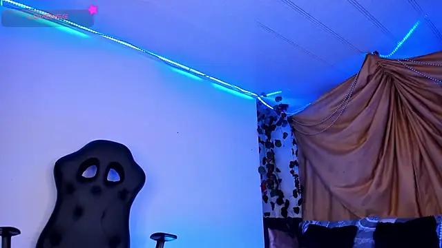 Ethan_Boyy live sex cam