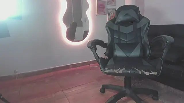 Senpai_Lover live sex cam