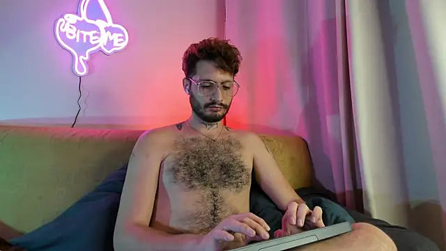 axel_giracr live sex cam