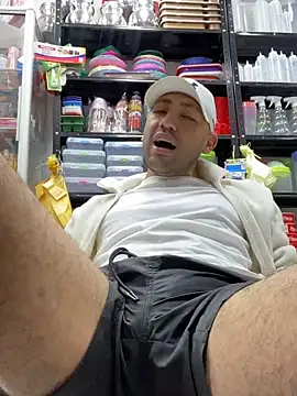 JuanZapata33 live sex cam