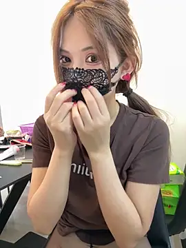 Selenaaaaa- live sex cam