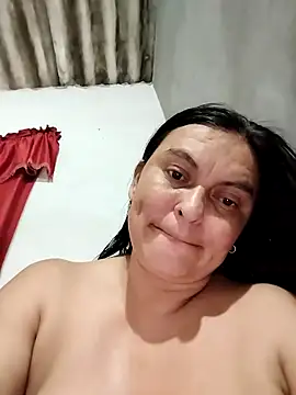 Horny-Mommy-Dirty live sex cam