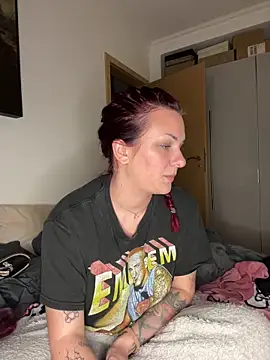 OliviaaFischer live sex cam