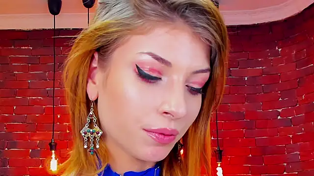 AdoraLynn live sex cam