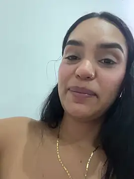 Sara-77 live sex cam