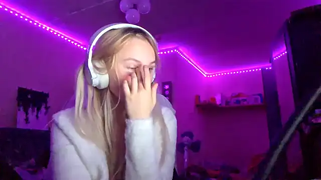 KarinRobertson live sex cam