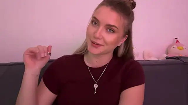 LouraStalter live sex cam