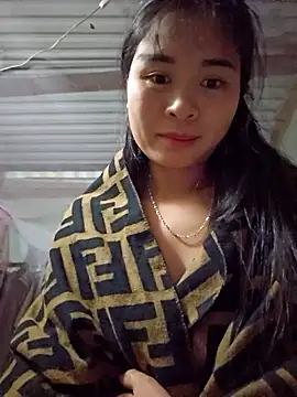 Squirrel-Pear live sex cam