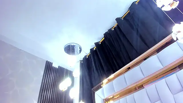 SarayRoyse live sex cam