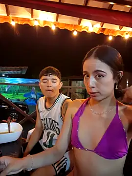 SAMANTHA_AND_PETER live sex cam