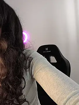 Naughty-Jessie live sex cam