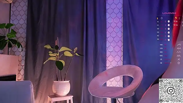 GildedKitten live sex cam