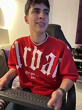 AdrianRinaldi live sex cam