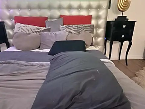 TiffanyRoxx live sex cam