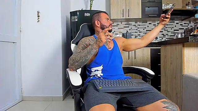 Johnnygrayson1 live sex cam