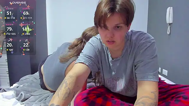 Tenderly_Couple live sex cam