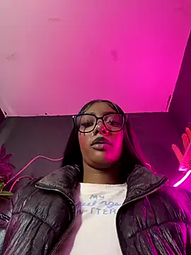 TIFFANYYSTAR live sex cam