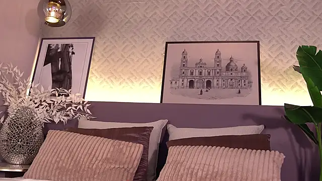 ElleDiane live sex cam