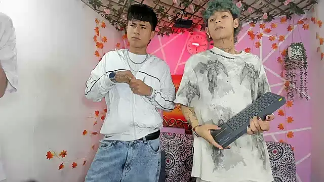 Fresahot2005 live sex cam