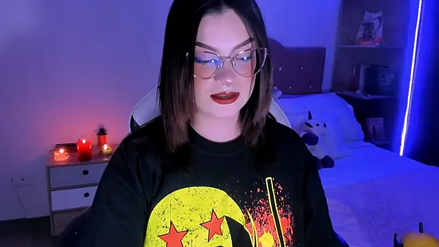 OphelianaRose33 live sex cam