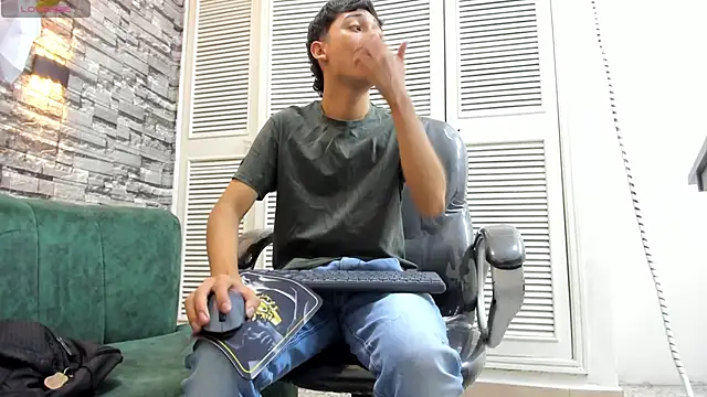 DamiBright live sex cam