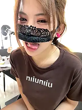 Selenaaaaa- live sex cam