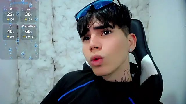 Tayson_Rivers live sex cam