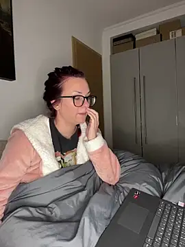 OliviaaFischer live sex cam