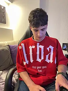 AdrianRinaldi live sex cam