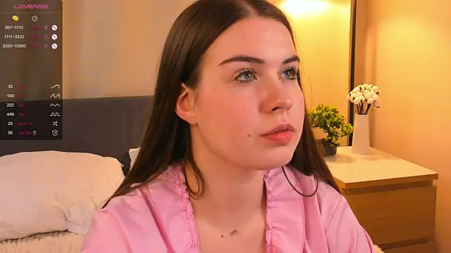 LoreeScialdone live sex cam