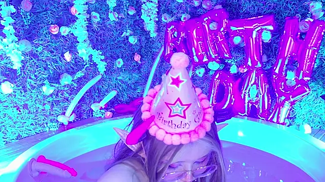 LaytonBox live sex cam