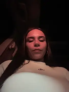 Naatalia live sex cam