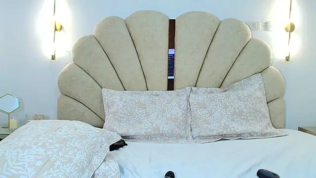 Meghanparker1 live sex cam