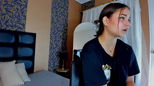 hinata_itachi live sex cam